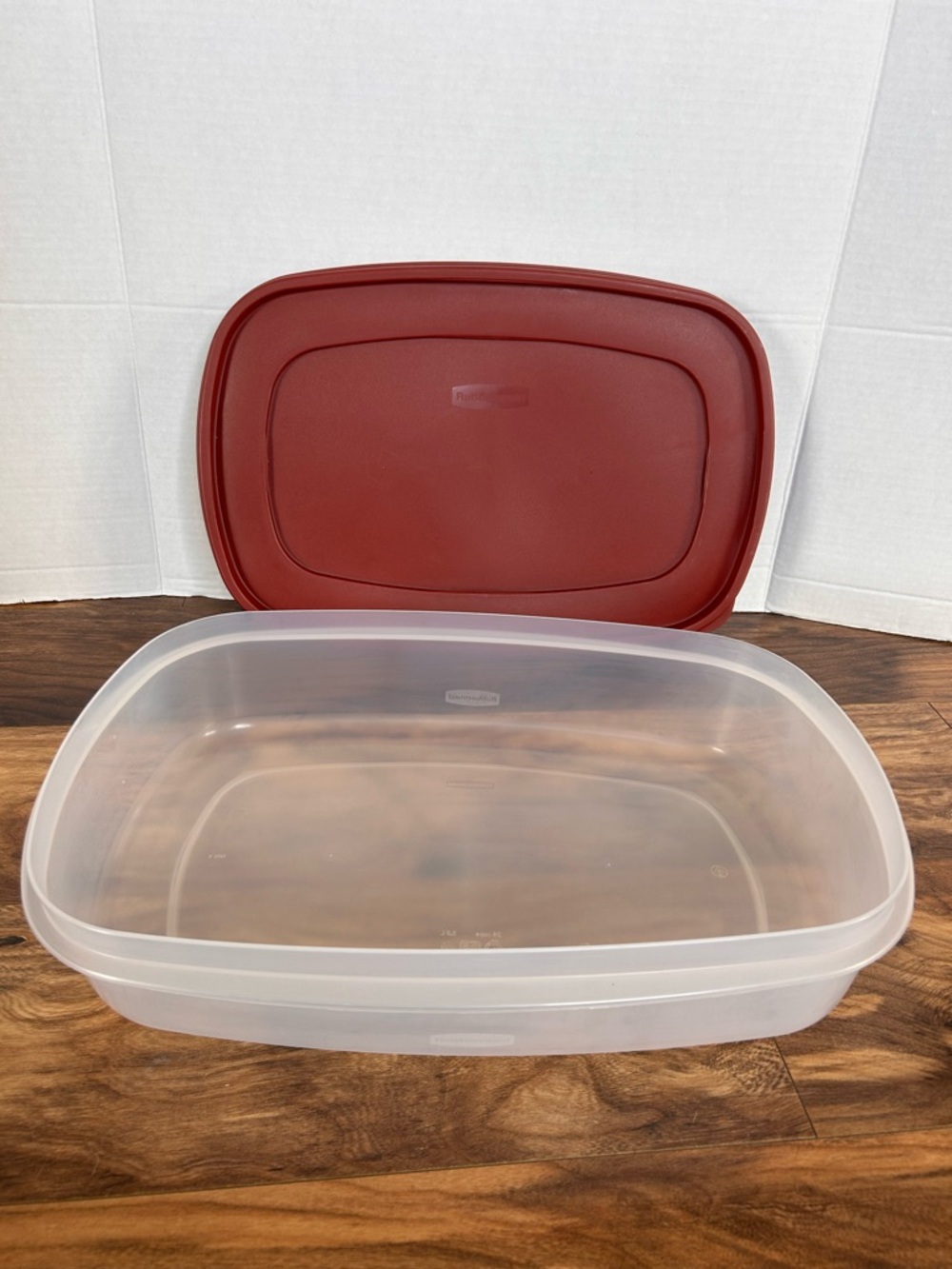 Rubbermaid 24 Cup Rectangle Food Storage Container with Red Lid